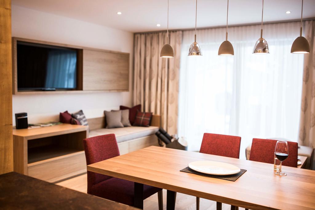 Slow Living Suite - Ferienwohnung Mit Privater Sauna & Garten Fiss Buitenkant foto