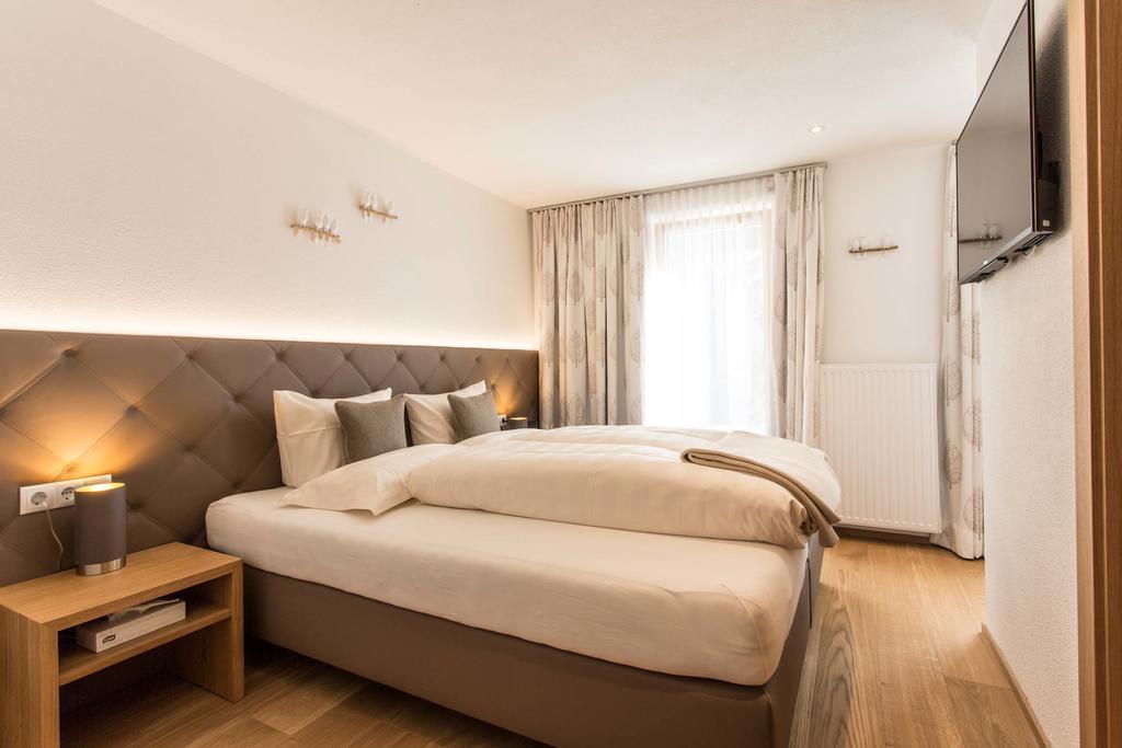 Slow Living Suite - Ferienwohnung Mit Privater Sauna & Garten Fiss Buitenkant foto
